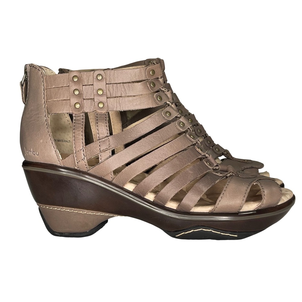 Jambu Womens Sz 7 Taupe Leather Gladiator Wedge Sandals Strappy Rear Zip Studded